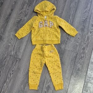 🍀5/30🍀GAP kids Joggers Set
